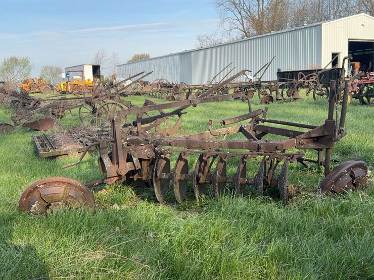 ihc-disc-plow-image-2