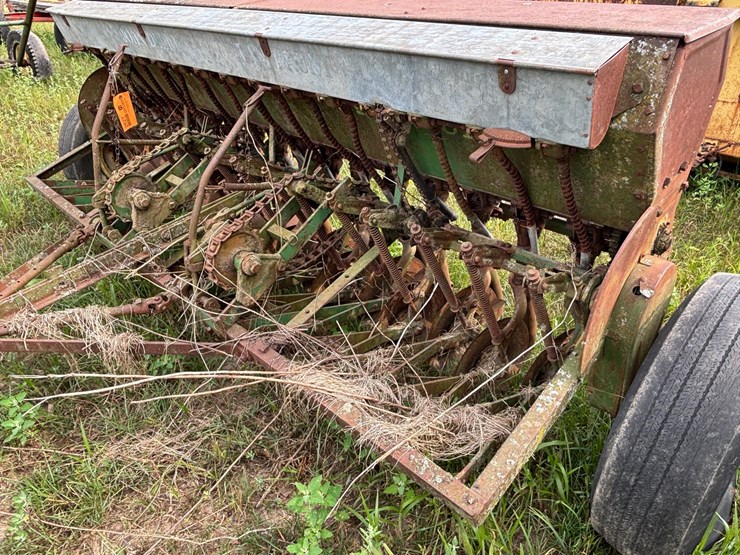 john-deere-8-image-24