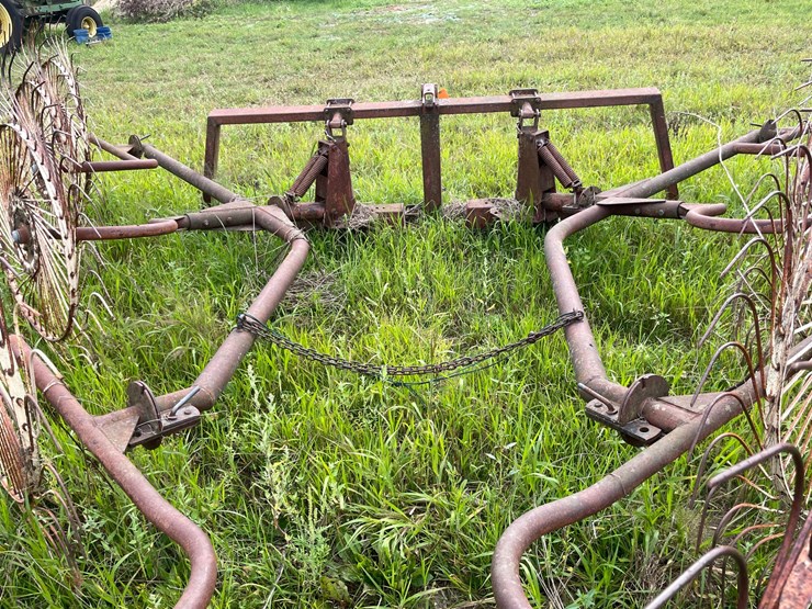 #2613-•-(10)-wheel-v-rake-image-10