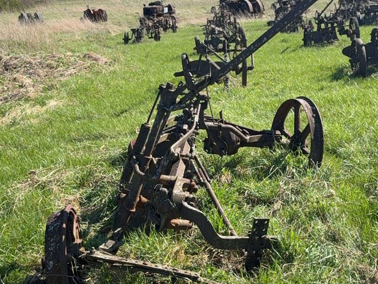 oliver-heavy-duty-3-blade-pull-type-disk-plow-image-8