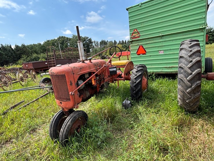 #2568-•-allis-chalmers-c-narrow-front-tractor-image-1