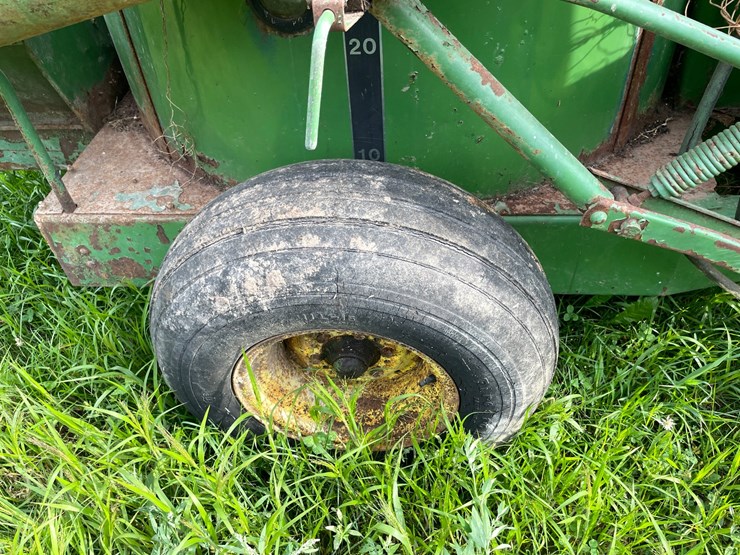 john-deere-700-image-13