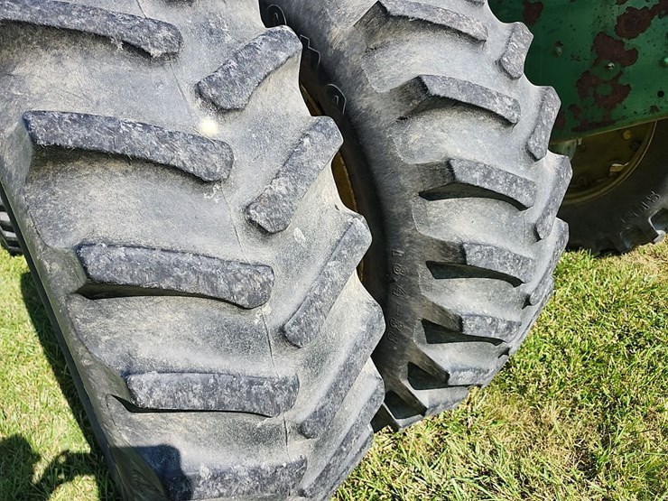 1976-john-deere-8430-image-19