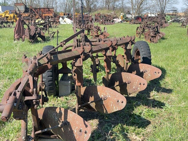 john-deere-16-image-3