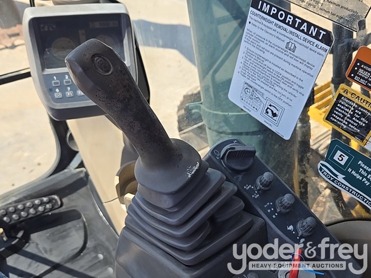 2011-deere-450d-lc-image-87