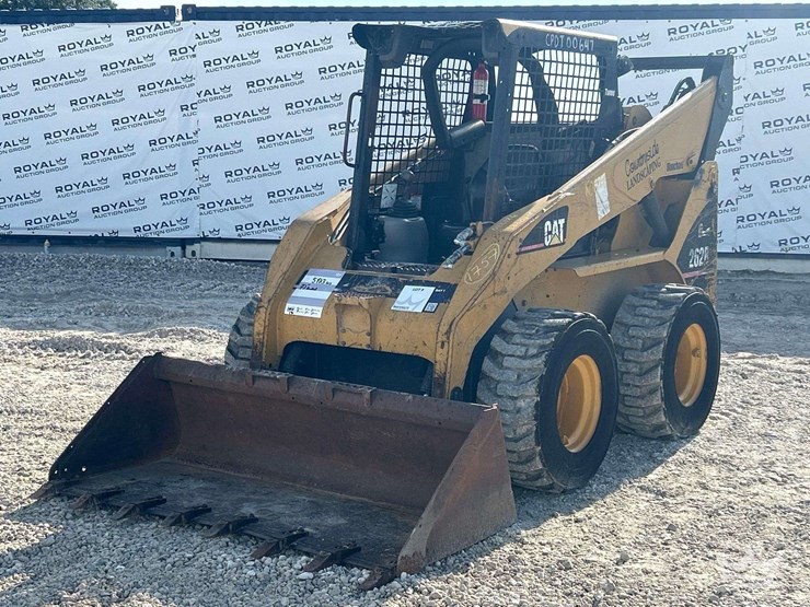 caterpillar-262b-image-1