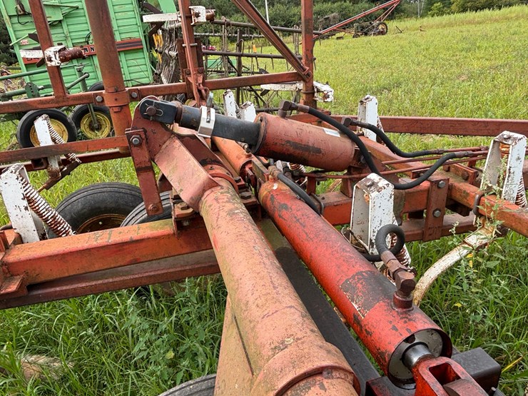 #2621-•-wil-rich-27'-field-cultivator-image-16
