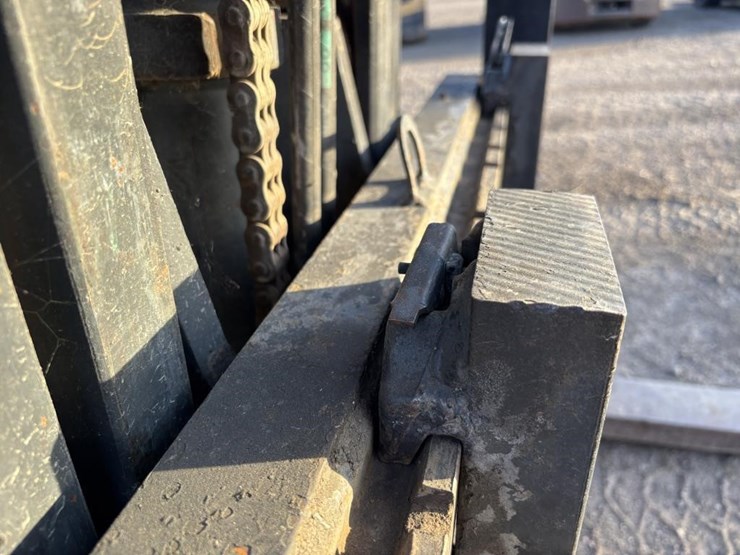 caterpillar-gp25-image-12
