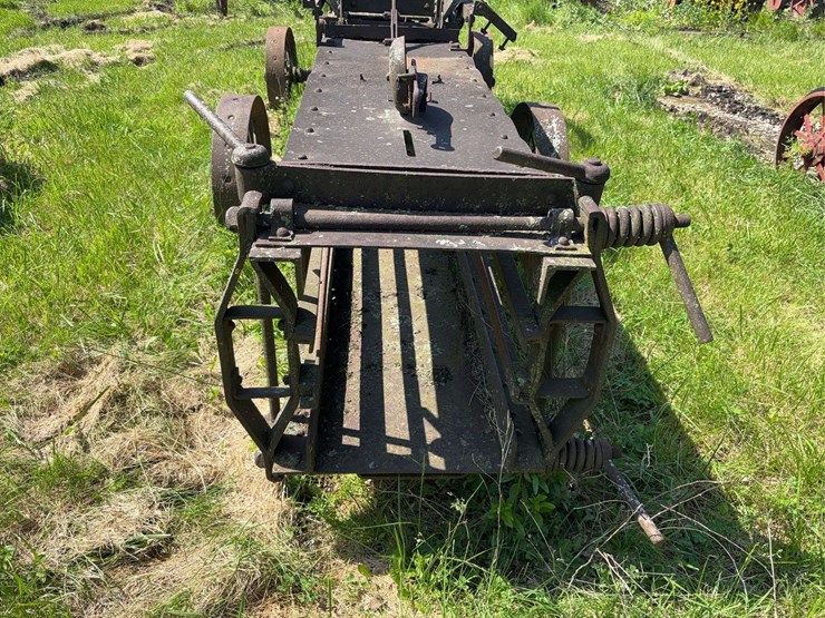 case-bale-press-image-27