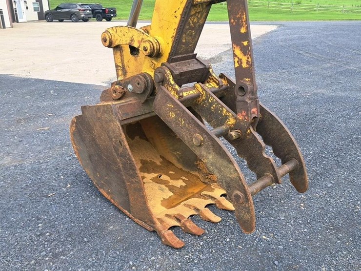 caterpillar-211-image-30