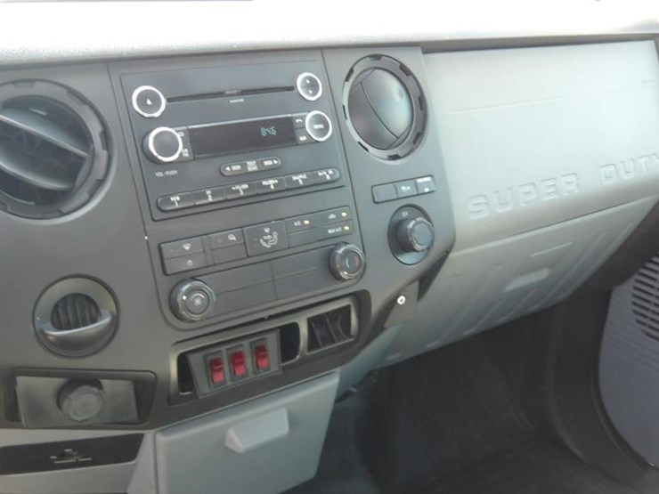 2016-ford-f250-xl-image-18