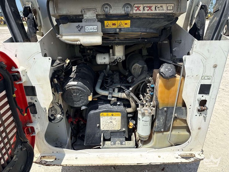 2022-bobcat-t76-image-15