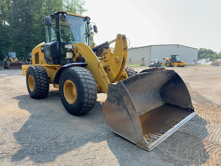 2015-caterpillar-938k-image-7