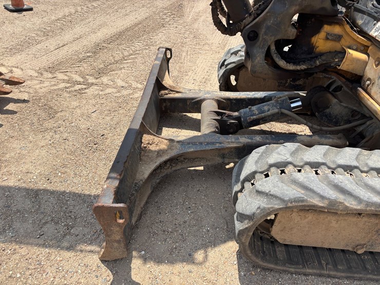 2017-deere-60g-image-5