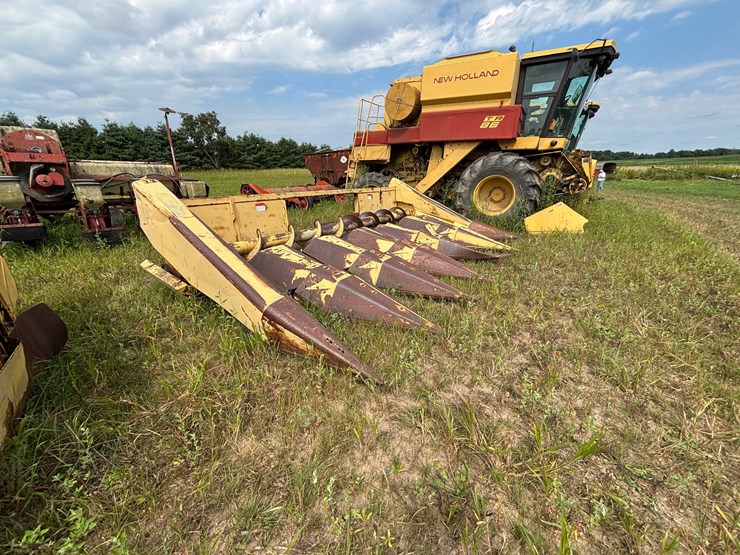 new-holland-974-image-3