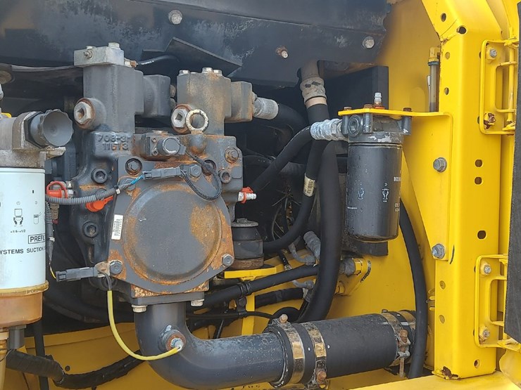 2010-komatsu-pc160-lc-8-image-5