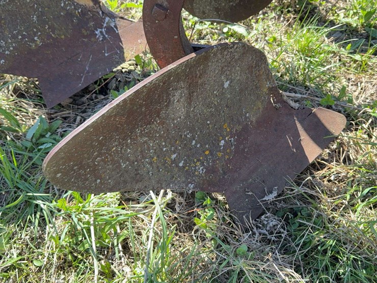 oliver-four-bottom-plow-image-21