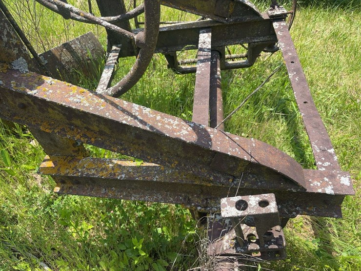 pull-type-road-grader-image-27