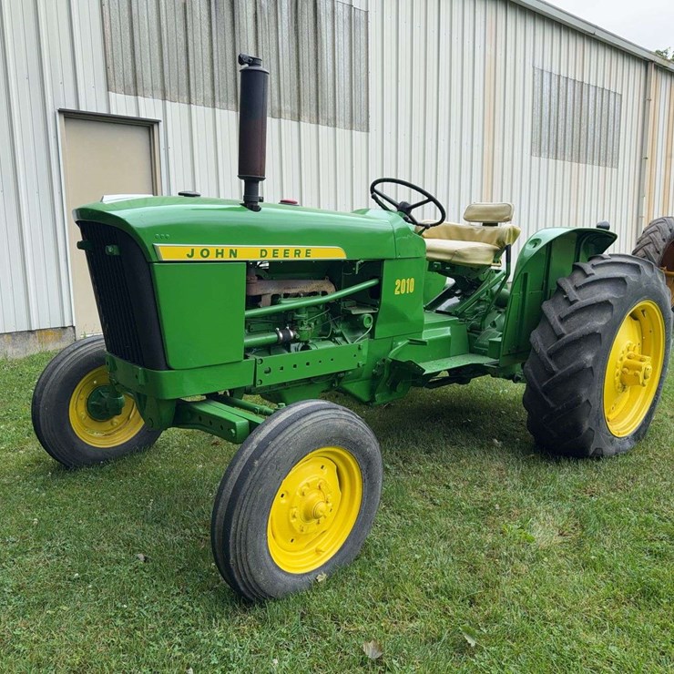 2010 JOHN DEERE 2010