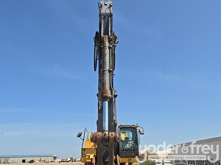 2011-deere-450d-lc-image-28