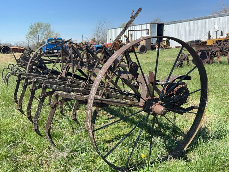 john-deere-pull-type-field-cultivator-image-4