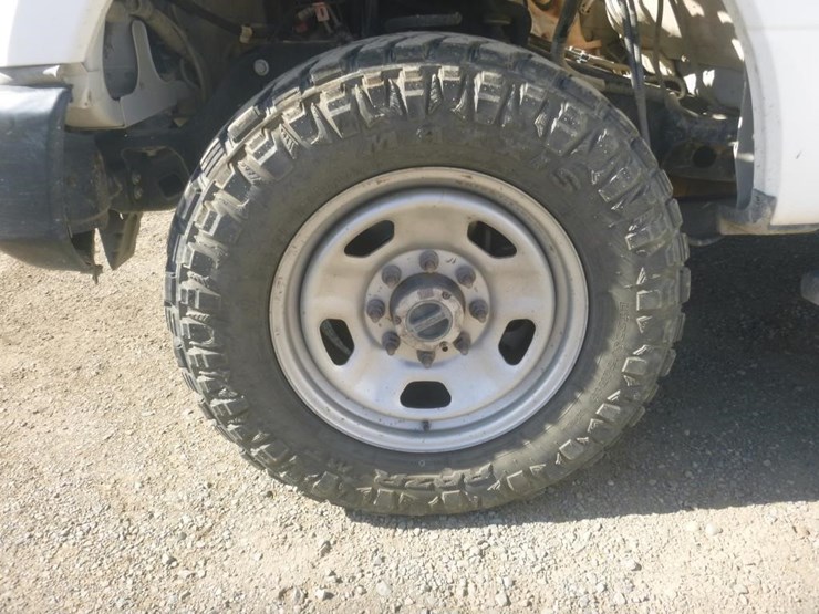 2022-ford-f350-image-16