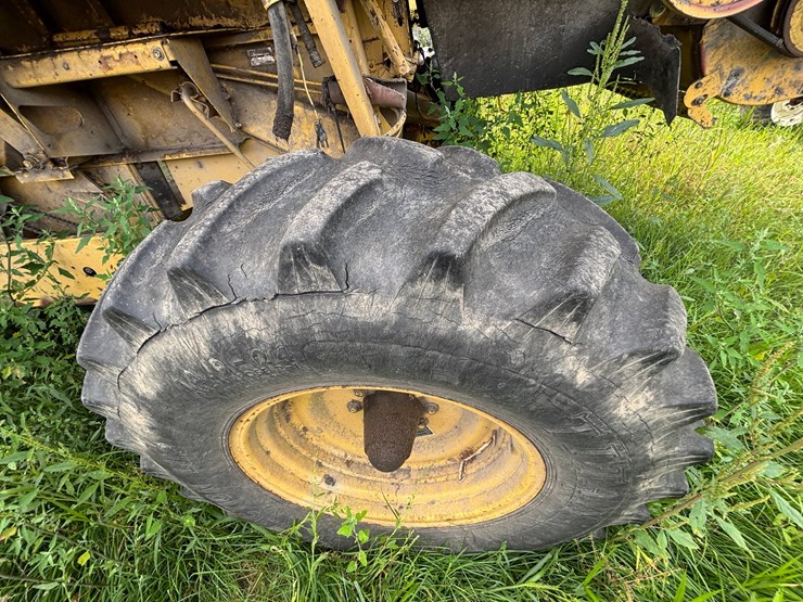 new-holland-tr98-image-43