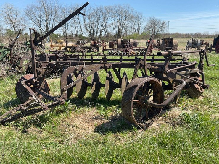 john-deere-disc-plow-image-11