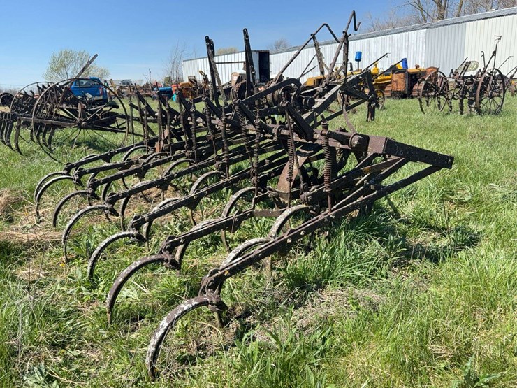 john-deere-10-image-5