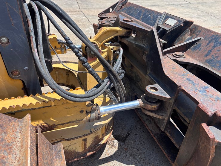 deere-650h-lgp-image-17