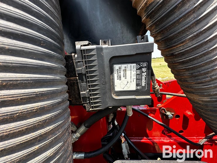2011-case-ih-1230-image-17