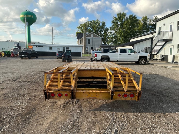 #2175-•-tri-axle-flatbed-equipment-trailer-image-4