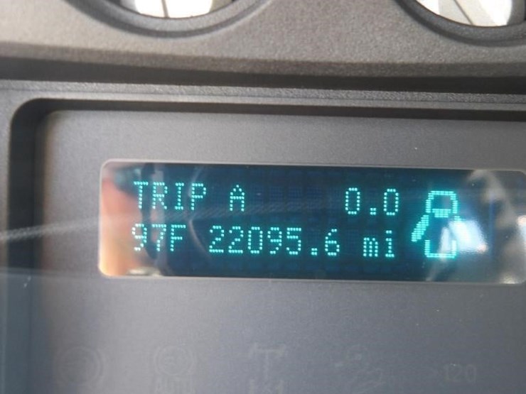 2016-ford-f250-xl-image-16