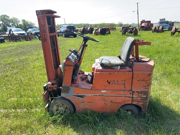 yale-forklift-image-8