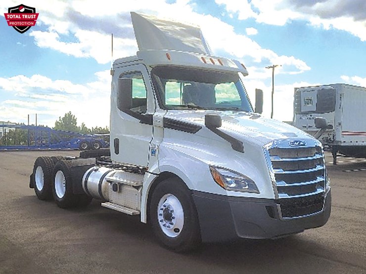 2019-freightliner-cascadia-126-image-1
