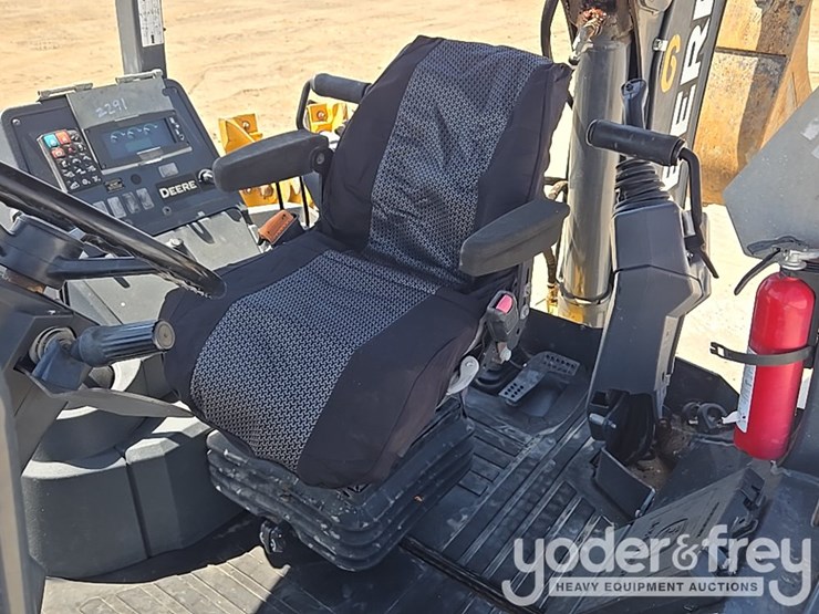 2019-deere-310sl-image-58