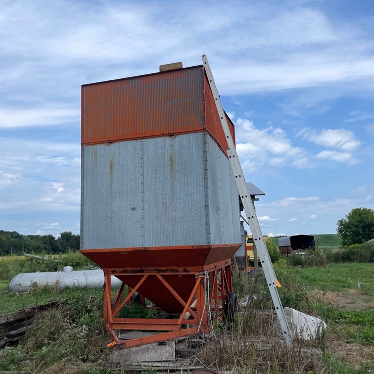 #2586 • 1,000 Bushel Wet Bin