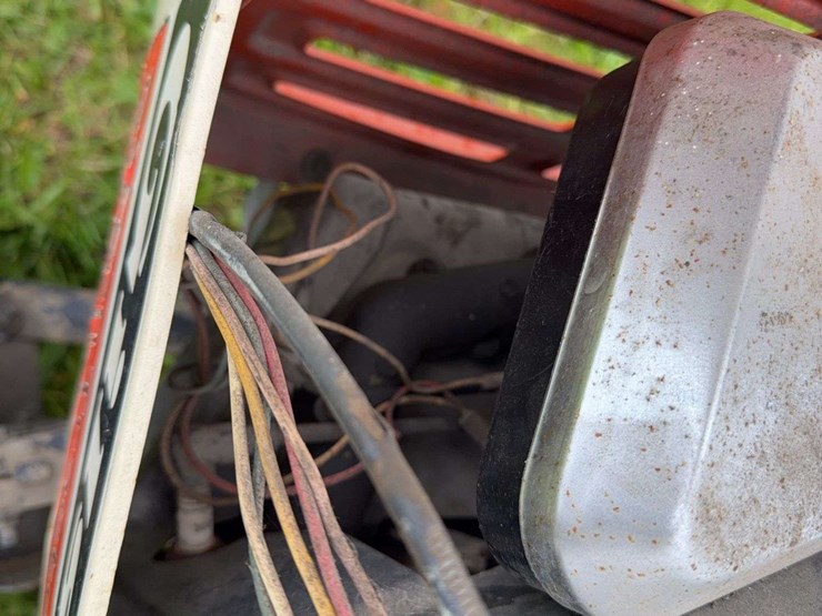 gilson-gt18he-garden-tractor-image-16