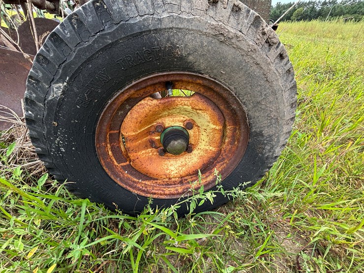 #2651-•-john-deere-(3)-bottom-plow-image-7