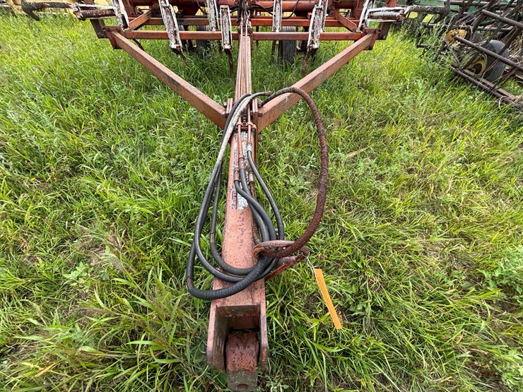#2621-•-wil-rich-27'-field-cultivator-image-32