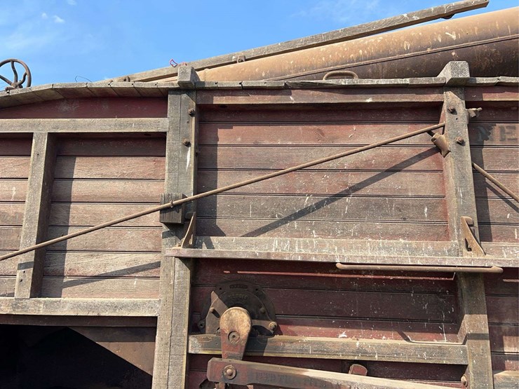 altman-taylor-threshing-machine-image-21