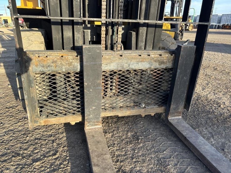 caterpillar-gp25-image-11