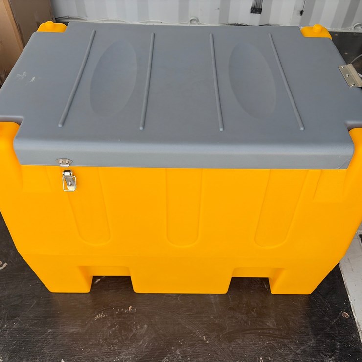 #31 • Unused Landhonor 58 Gal Poly Diesel Tank