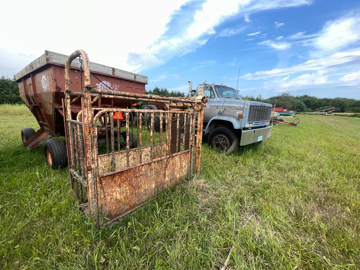 #2635-•-for-most-a-25-portable-head-chute-image-4
