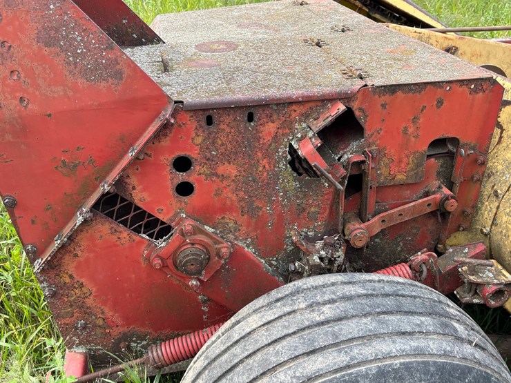 new-holland-s717-image-41