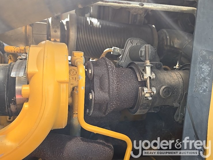2019-deere-310sl-image-41