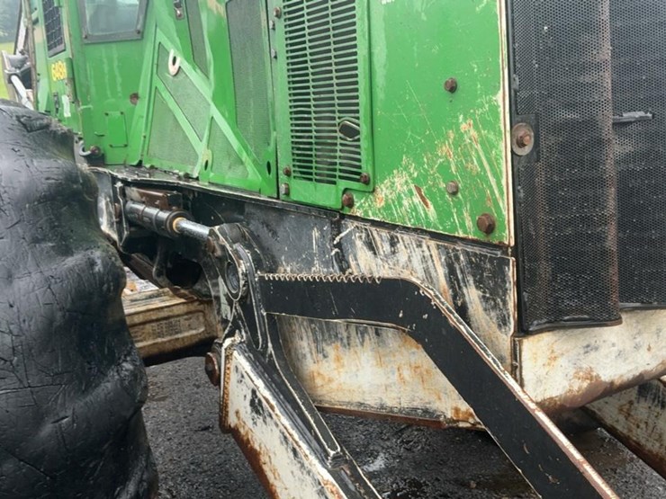 2014-deere-648h-image-23