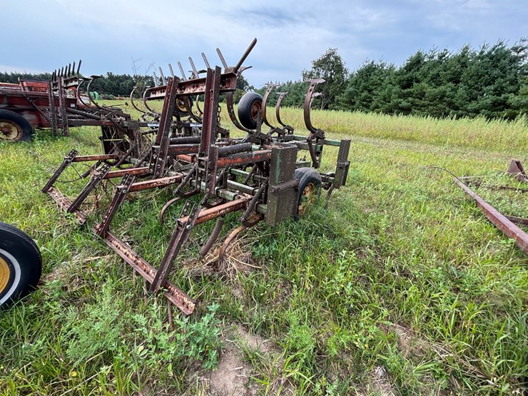 #2656-•-kewanee-17'-field-cultivator-image-5