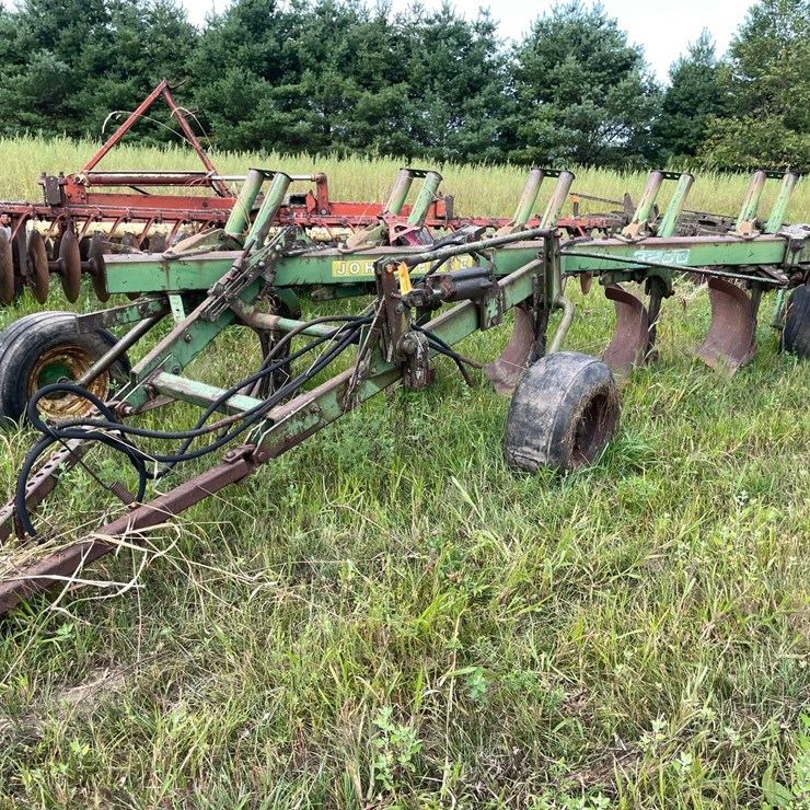 JOHN DEERE 3200