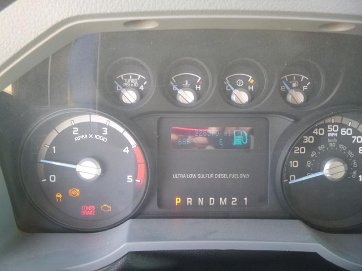 2016-ford-f550-image-22